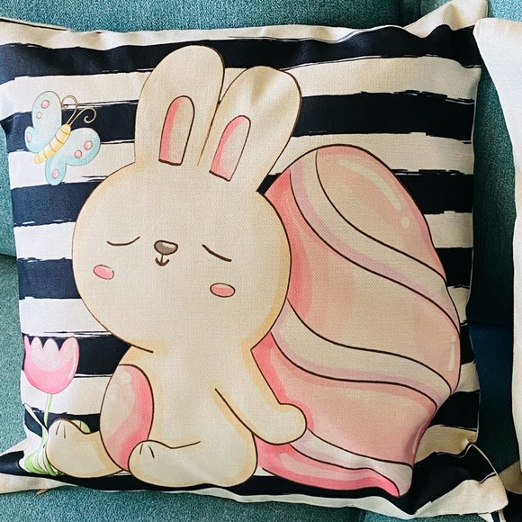 Easter/Spring Decorative Pillow Covers for 18” x 18” pillows. Set of 4. NEW - Picture 5 of 12